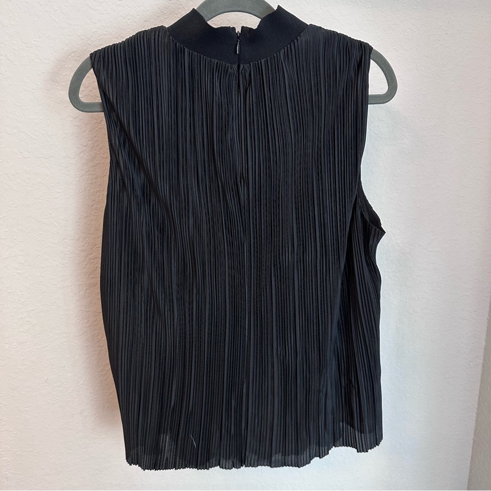 NEW Calvin Klein Plisse Mock-Neck Sleeveless Top - Picture 2 of 3